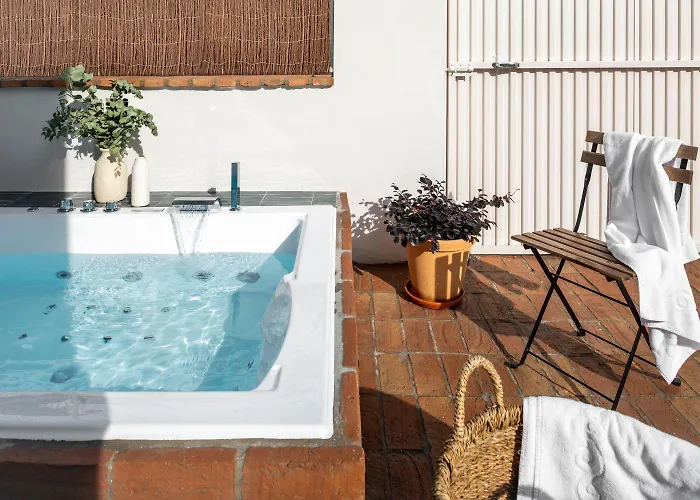 Robles Suite Apartment With Jacuzzi And Private Parking