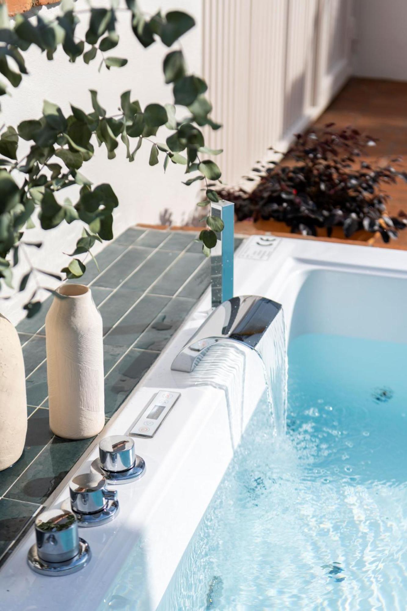 Appartement Robles With Jacuzzi And Private Parking